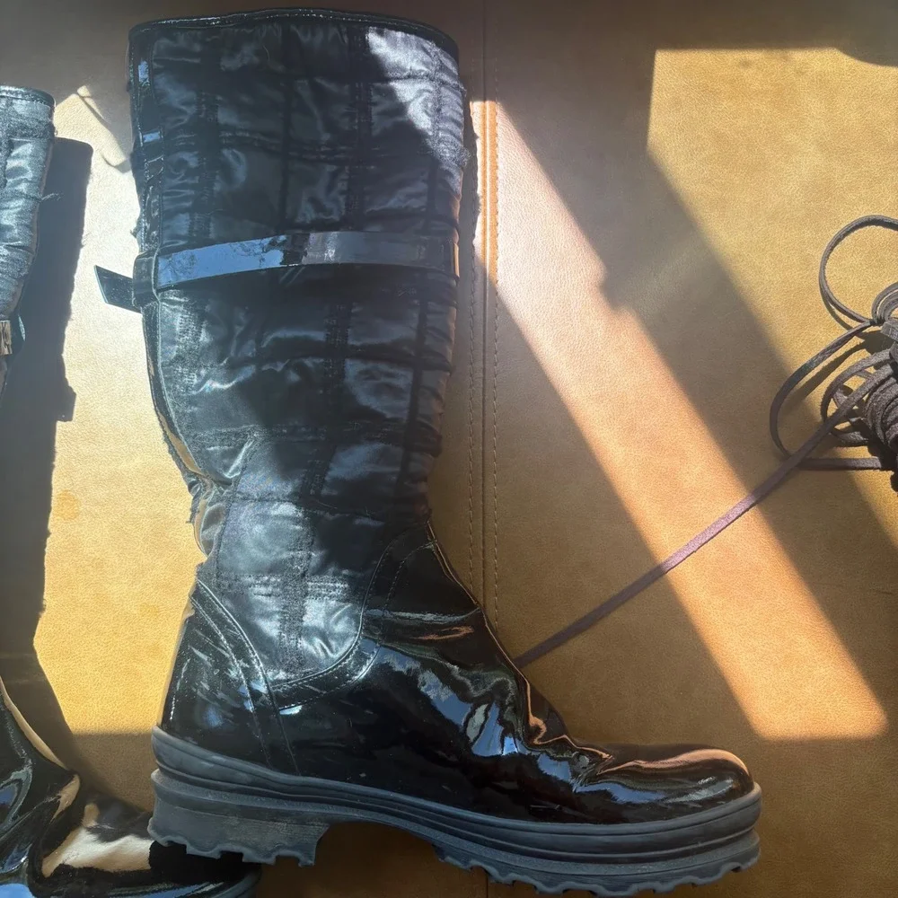 Aquatalia Black Quilted Patent Leather Boots Lug Sole Buckle‎ Detail Size 8